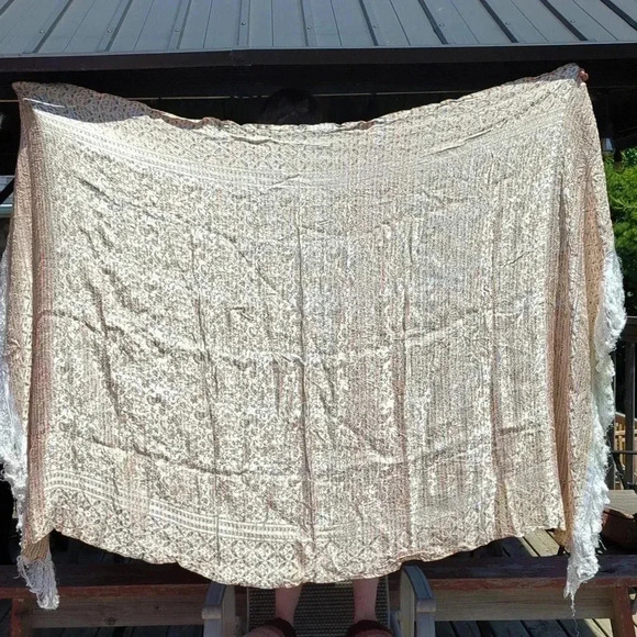 Antique Silk Damask Shawl - Picture 2 of 5